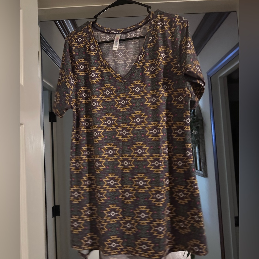 LulaRoe shirt